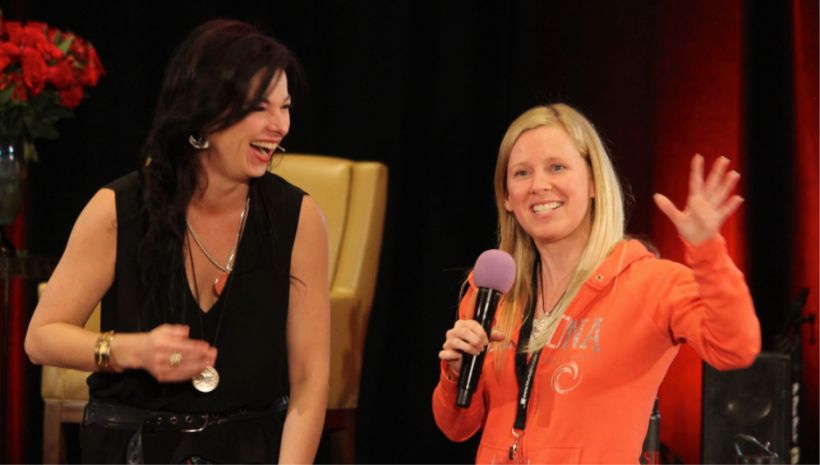 Master Life Coach Niurka teaches woman how to manifest your vision and achieve goals